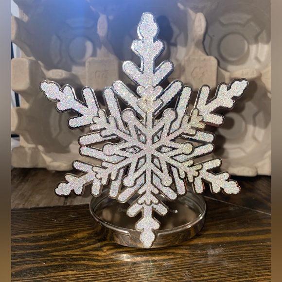Bath & Body Works | Accents | Bath Body Works Glitter Snowflake 3wick ...